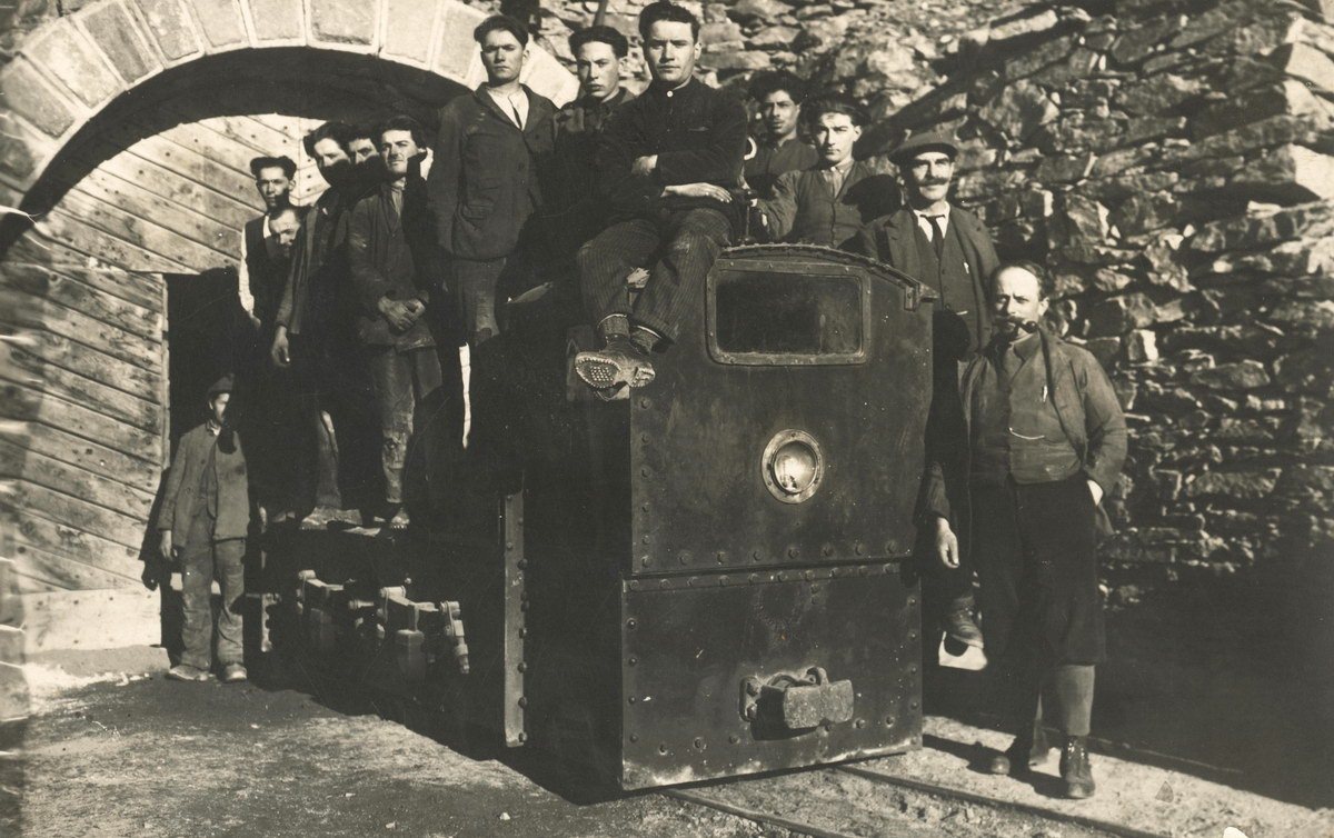 M 2 72 1930 App Gruppo Sul Trenino Di Colonna Aa